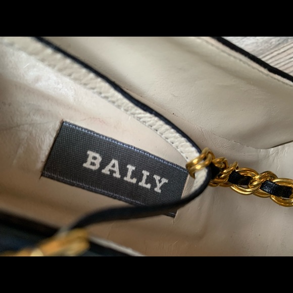 BALLY Vintage Quilted Pumps - Picture 5 of 7